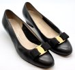 画像12: OLD FERRAGAMO(オールドフェラガモ) ブラックレザーヴァラリボンパンプス 7 1/2C (12)