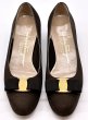 画像9: OLD FERRAGAMO(オールドフェラガモ) ダークブラウンスエードヴァラリボンパンプス 6 1/2C (9)