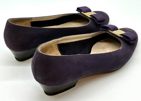 画像13: OLD FERRAGAMO(オールドフェラガモ) ブルーパープルスエードヴァラリボンパンプス 5 1/2C (13)