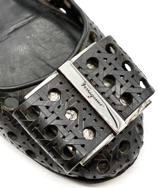 画像8: OLD FERRAGAMO(オールドフェラガモ) ブラックメッシュ×レーザーカッティングリボンフラワーヒールパンプス 5 1/2D (8)