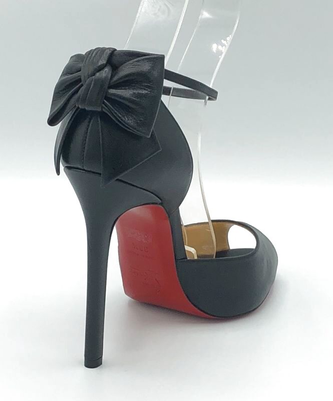 Christian Louboutin(クリスチャンルブタン)ルブタンブラックオープン 