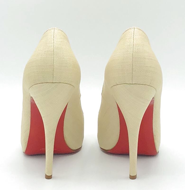 Christian Louboutin(クリスチャンルブタン)キナリベージュ